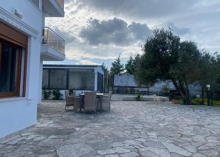 Nefes Vila Urla